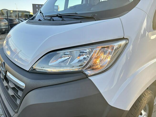 Opel Movano Wywrotka 2.2CDTI 140KM M6 2023 r., hak, 3-osobowy, klimatyzacja