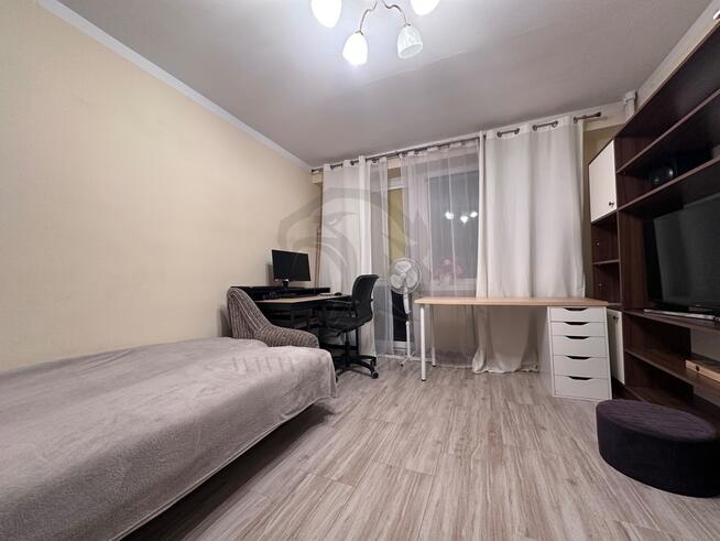 Drodzy Państwo, witamy w naszym skromnym studiu TV