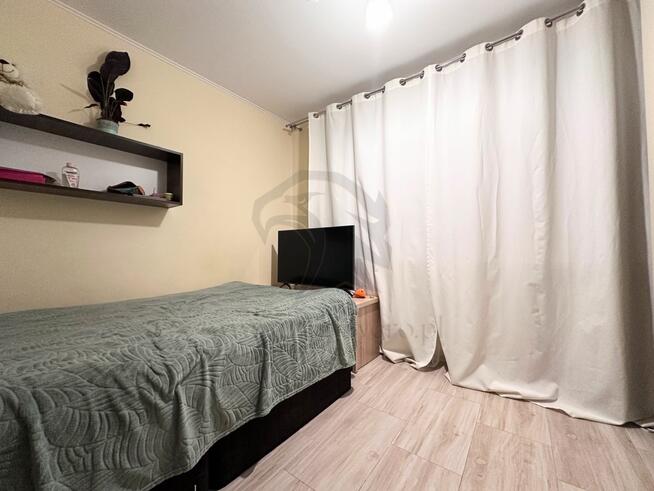 Drodzy Państwo, witamy w naszym skromnym studiu TV