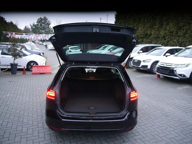 Volkswagen Passat Stan b.dobry Ledy Navi 100%bezwypadkowy z Niemiec Gwarancja 12m