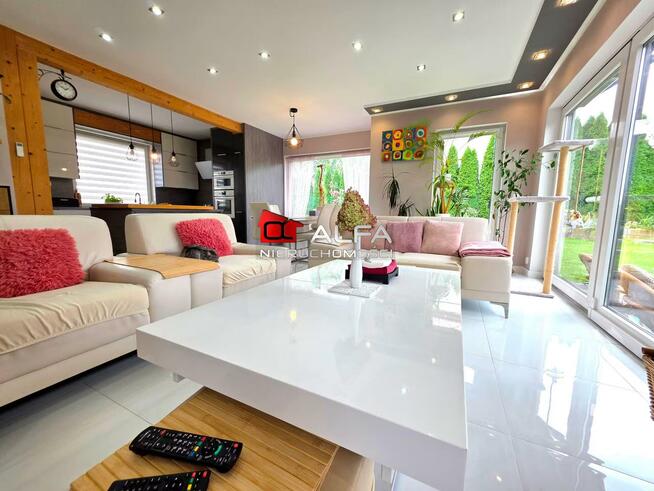 Dom Żarów, Żarów