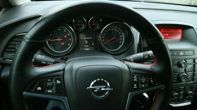 Opel Astra -Grzana Kierownica-Grzane Fotele-Tempomat-Czujniki Parkowania