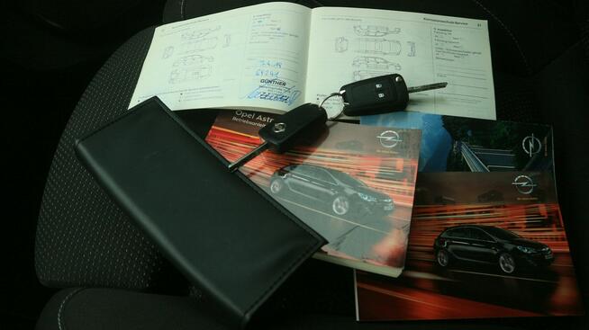 Opel Astra -Grzana Kierownica-Grzane Fotele-Tempomat-Czujniki Parkowania