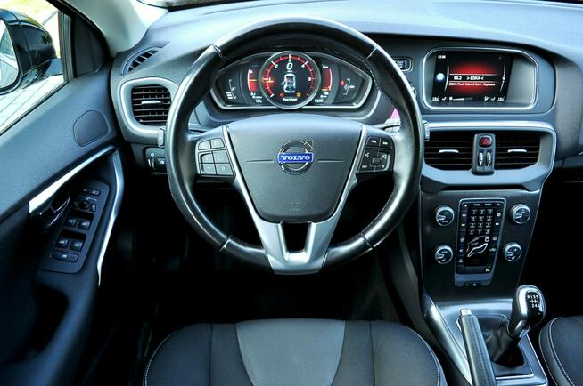 Volvo V40 1,6HDi 115Km Xenon Ledy Digital Skóra Navi Kamera Full