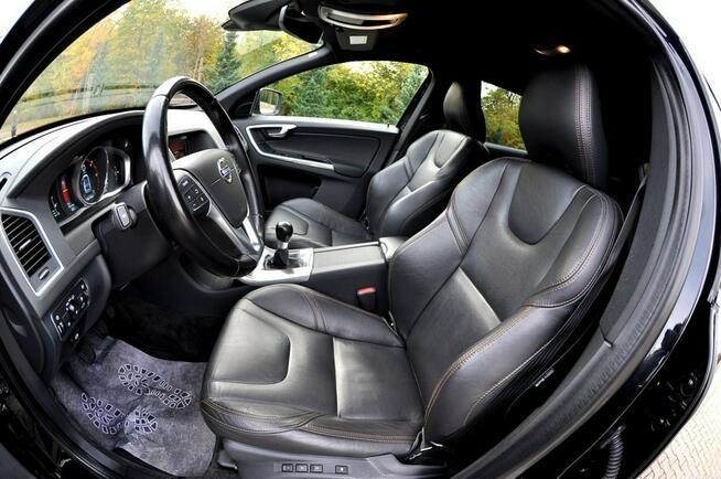 Volvo XC 60 LiFT 2,0 D3 5-Cilindrów Ledy Digital Navi Skóra Grzana Mały Przebieg