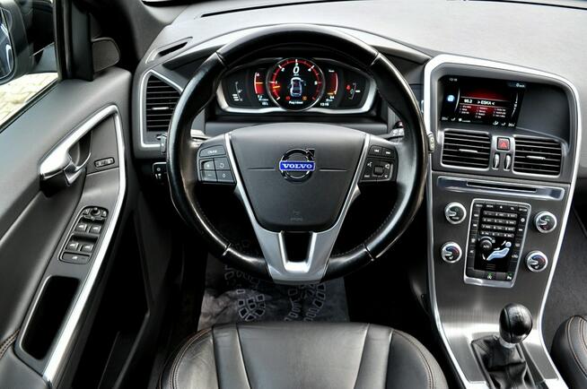 Volvo XC 60 LiFT 2,0 D3 5-Cilindrów Ledy Digital Navi Skóra Grzana Mały Przebieg