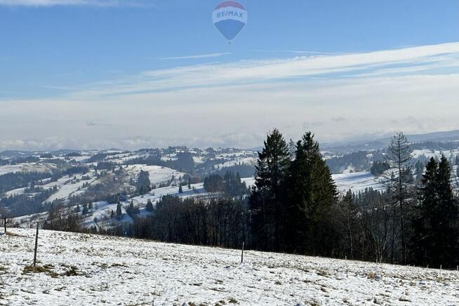 Działka budowlana z widokiem na góry w Bustryku