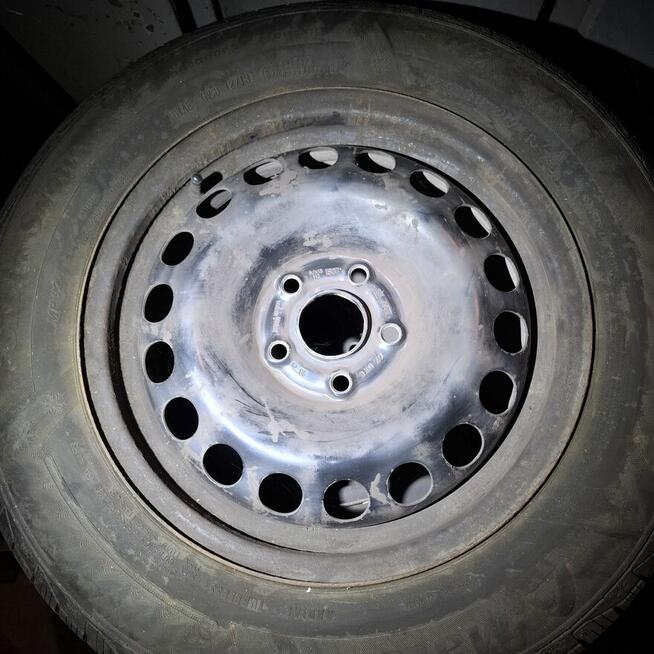 Opony zimowe z felgami stalowymi +kołpaki 195 65 15 Astra k