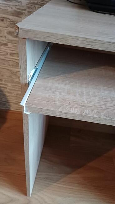 Sprzedam biurko mlodziezowe