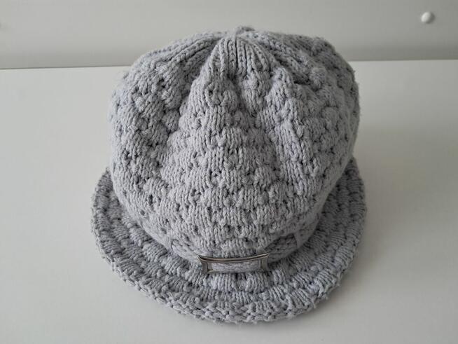 Czapka – kapelusik, wełniana, do sprzedania