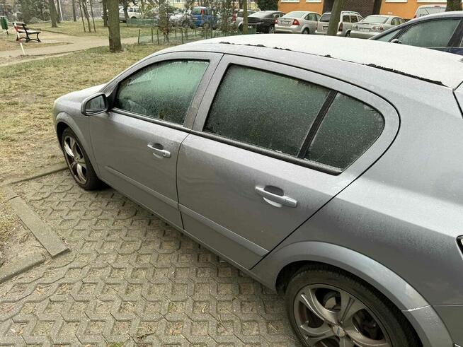 Sprzedam Opla Astrę H 2006.1.6 benzyna ,gaz.