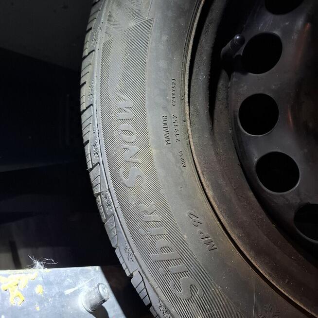 Opony zimowe z felgami stalowymi +kołpaki 195 65 15 Astra k