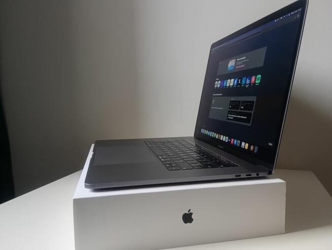 Macbook Pro A1990 2019/15,4 Retina/i9/16GB/512GB SSD/Touch