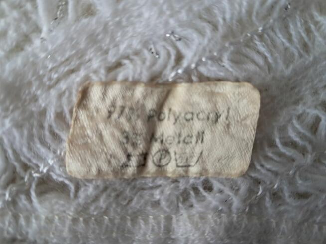 Chusta biała z frędzlami i srebrną nitką, do sprzedania