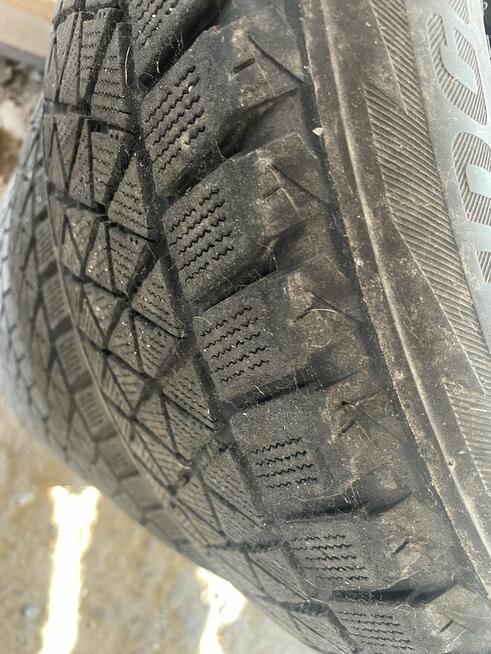 Bridgestone opony zimowe 235/60 R18