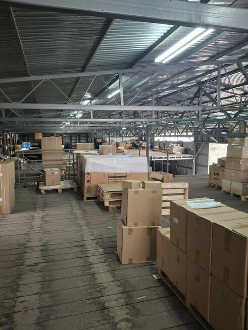 Piaseczno 1250 m2. Magazyn + antresola + pawilon biurowy