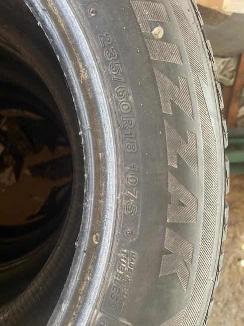 Bridgestone opony zimowe 235/60 R18