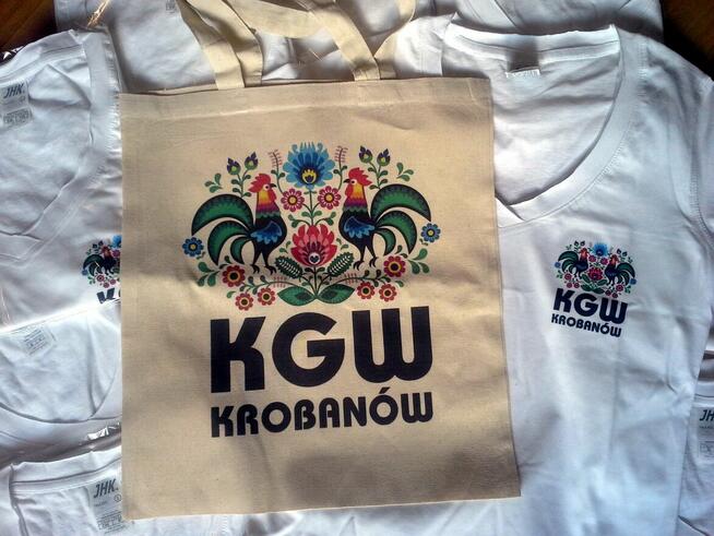 KOSZULKI Z WŁASNYM NADRUKIEM