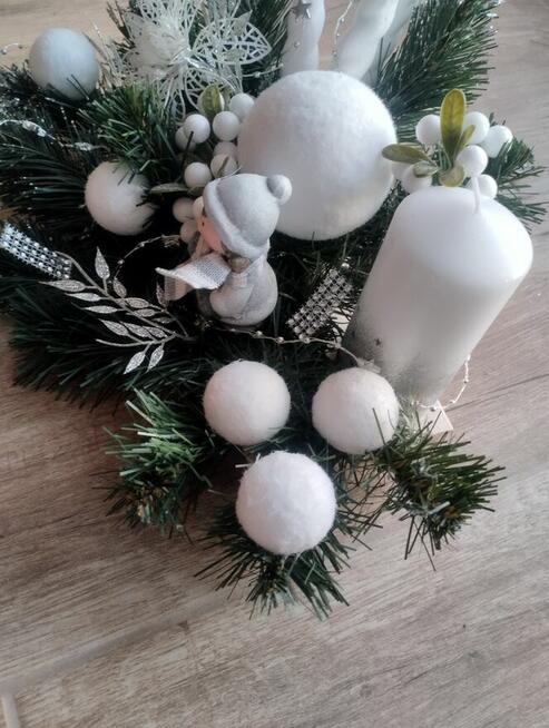 Stroik na Boże Narodzenie z lampkami