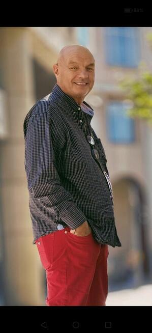 Starszy pan pozna odpowiednią szczupłą Panią