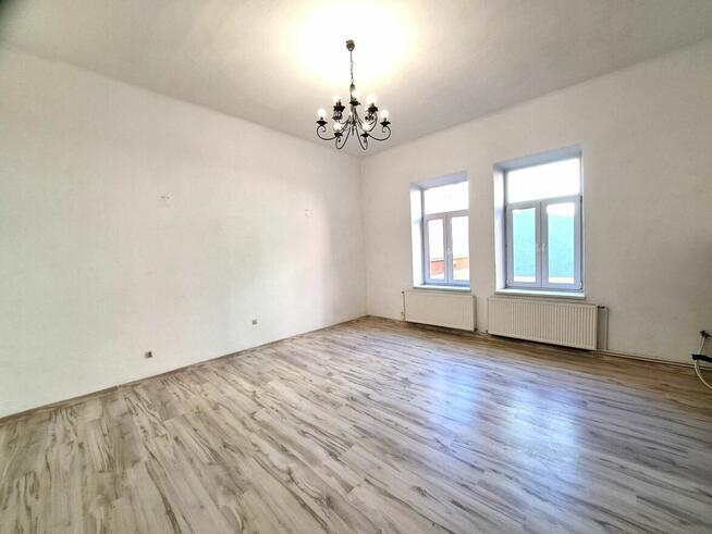 Do wynajęcia lokal na 1 piętrze 53,2 mkw. Sanok centrum