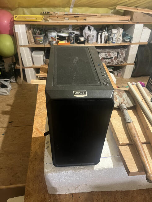 Komputer Ryzen 5600/RX6600/16GBDDR4/PG B550MPRO4