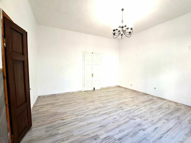 Do wynajęcia lokal na 1 piętrze 53,2 mkw. Sanok centrum