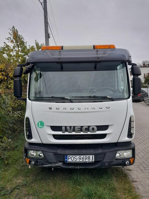 Samochód auto pojazd asenizacyjny do czyszczenia toalet prze