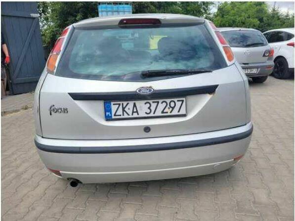 Syndyk sprzeda samochód Ford Focus, 2002 r.