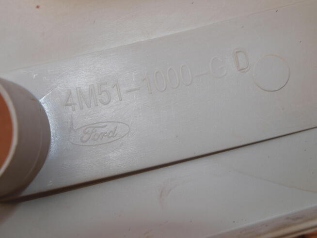 Ford kołpaki 16 oryginalne strukturalne (komplet 4 sztuki)