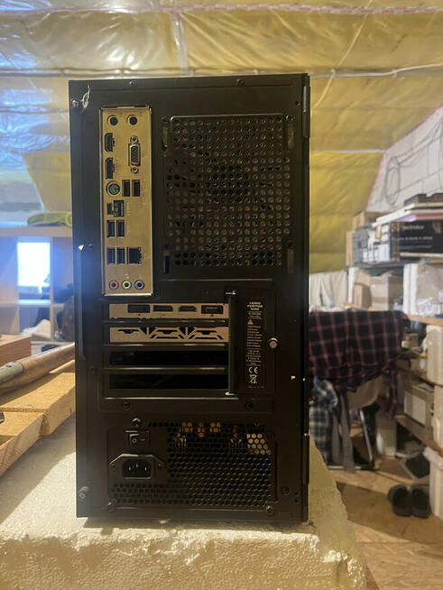 Komputer Ryzen 5600/RX6600/16GBDDR4/PG B550MPRO4