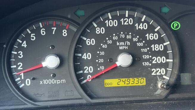 PILNIE sprzedam w pełni sprawną terenówkę KIA SORENTO lpg