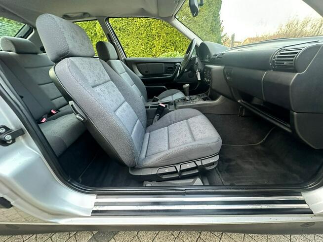 BMW e36 316i 1.9 105KM Bogata Wersja Klima PDC ASC BC Opłacona B.Ładna