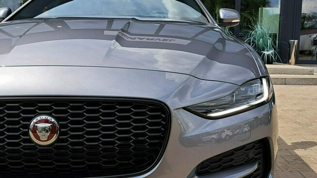 Jaguar XE 2.0D I4 204 KM AWD Auto SE 2023 EigerGrey SalonPL FV23%