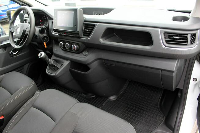 Renault Trafic L2 3-osobowy FV23% 150KM Kamera LED Tempomat Parktronic Gwarancja