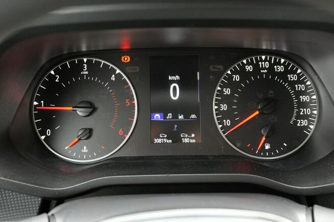 Renault Trafic L2 3-osobowy FV23% 150KM Kamera LED Tempomat Parktronic Gwarancja