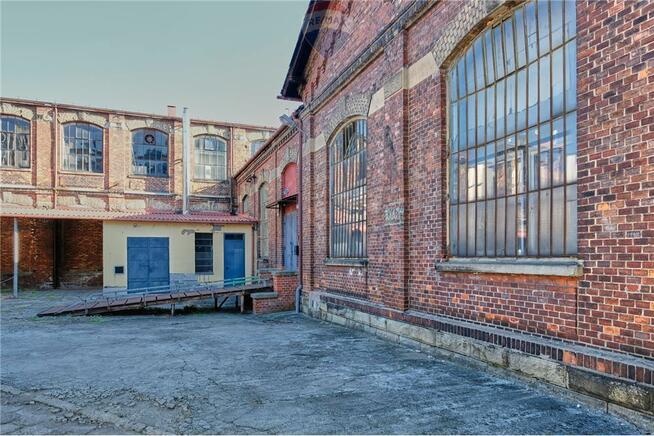 Centrum, bezpłatny parking, pod najemcę