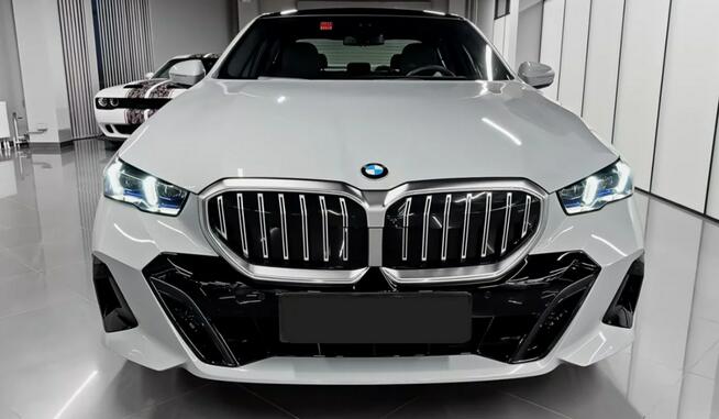 520d xDrive Dostępne od ręki, rabat 81 065 zł , Pakiet sportowy M