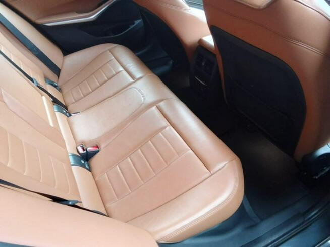 BMW 330i perfekcyjna Executive brązowe skóry