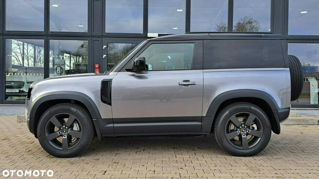 Land Rover Defender MY24 3.0P I6 400 KM AWD Auto SE 90 EigerGrey AutoDemonstracyjne