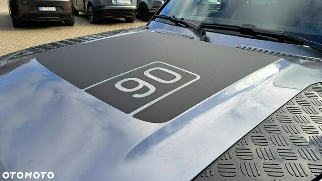 Land Rover Defender MY24 3.0P I6 400 KM AWD Auto SE 90 EigerGrey AutoDemonstracyjne