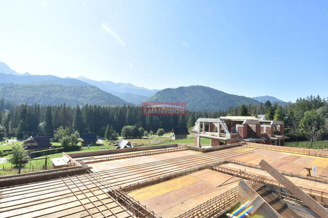 Widok 2pk+ taras ogród grzany basen sauna jacuzzi