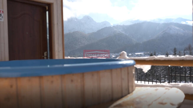 Widok 2pk+ taras ogród grzany basen sauna jacuzzi