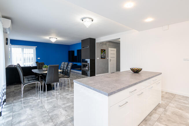 Dom jednorodzinny z garażem na sprzedaż!