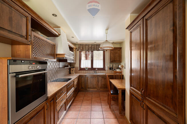 Klimatyczny dom + odrębne mieszkanie, duża działka