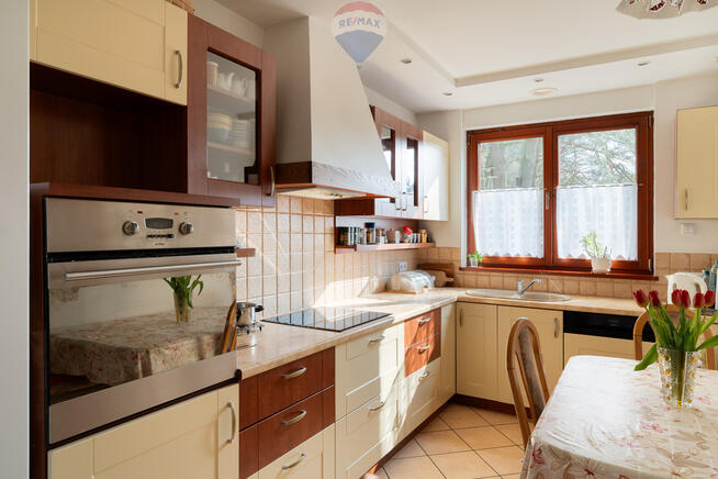 Klimatyczny dom + odrębne mieszkanie, duża działka