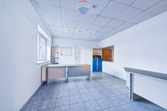 Kompleks inwestycyjny przy drodze ekspresowej S3