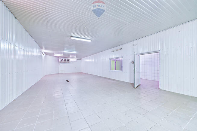 Kompleks inwestycyjny przy drodze ekspresowej S3