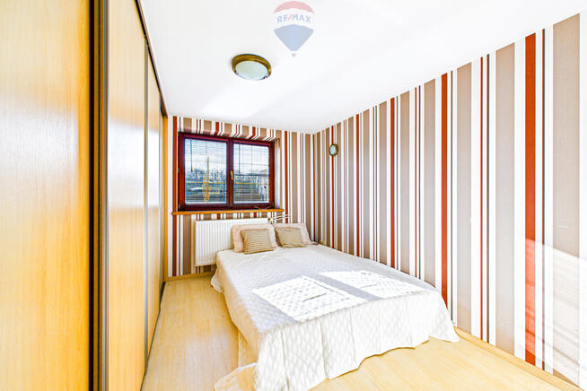 Kompleks inwestycyjny przy drodze ekspresowej S3