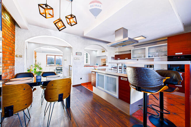 Kompleks inwestycyjny przy drodze ekspresowej S3